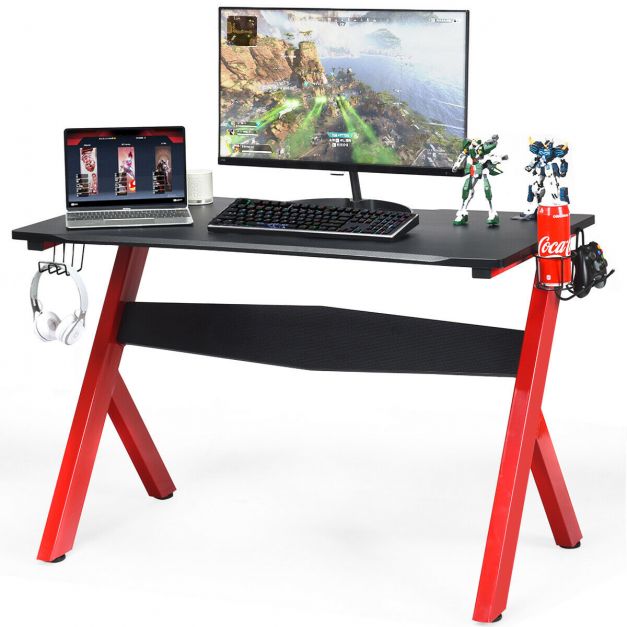 Ergonominen pelipöytä muki- ja kuulokepidikkeellä