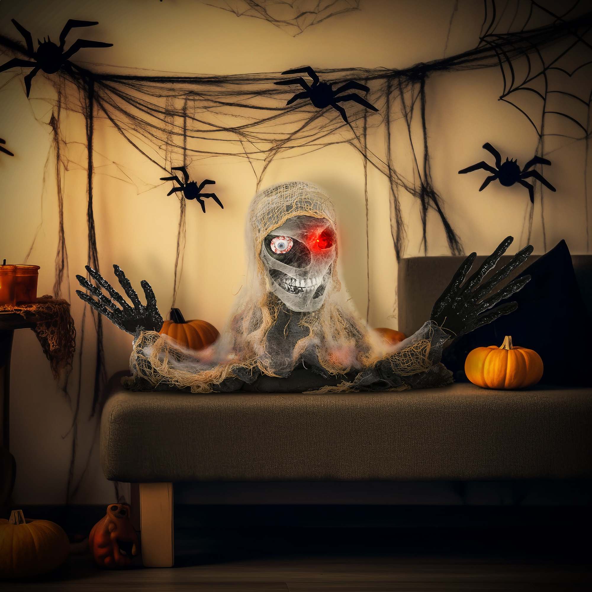 Halloween-koriste, yksisilmäinen muumio, taipuisat kädet, hehkuvat silmät, kammottava ulvonta, 55x18x35 cm