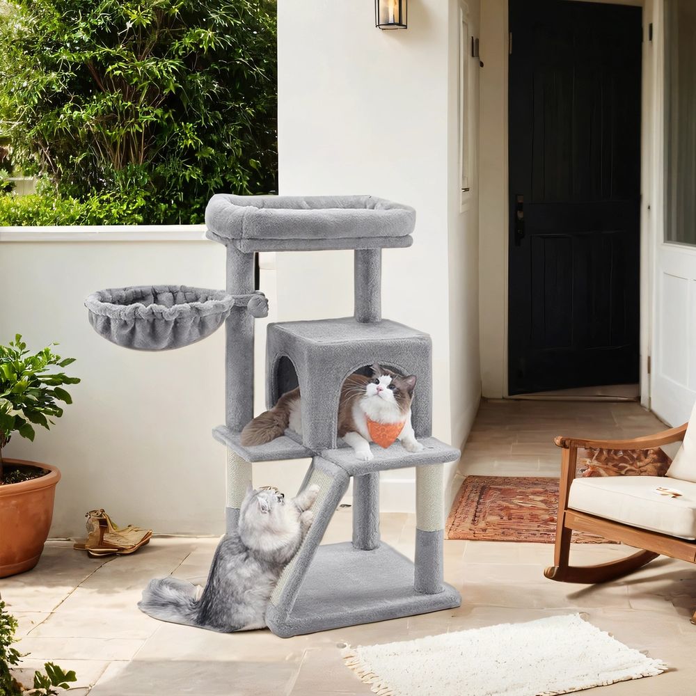 Raaputuspylväs Suuri taso Cat Tree Kissan raapimistolppa, jossa on pesä ja riippuva kori